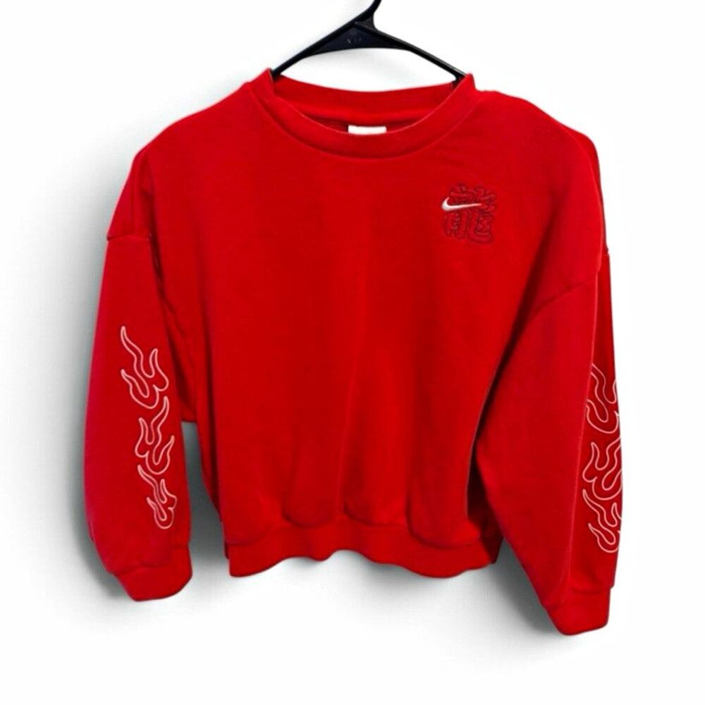 Nike Sportswear Women’s Red Cropped Crewneck Pullover Sweatshirt Size M Logo